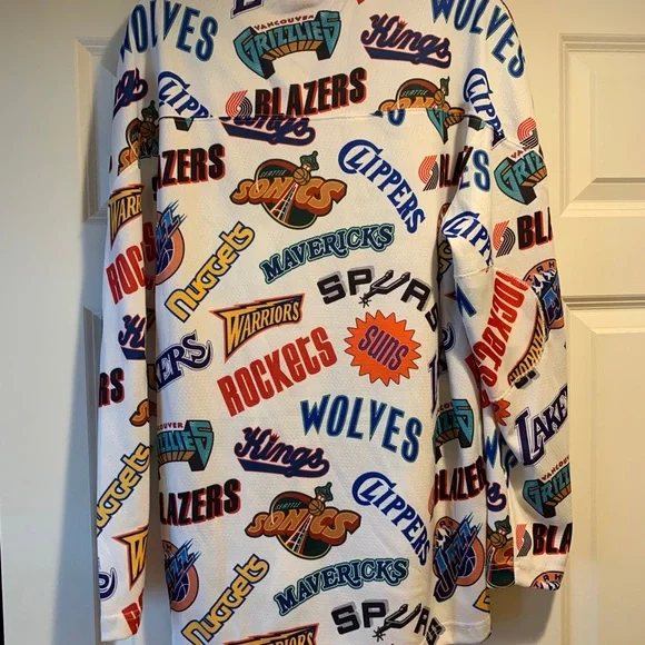 Mitchell & Ness long sleeve NBA logos jersey - Picture 2 of 4